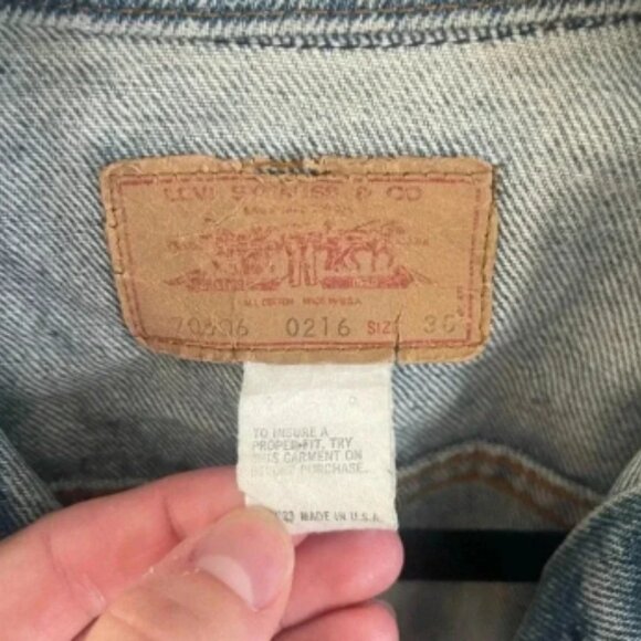Vintage 80s Levi’s Denim Jacket - Picture 2 of 11